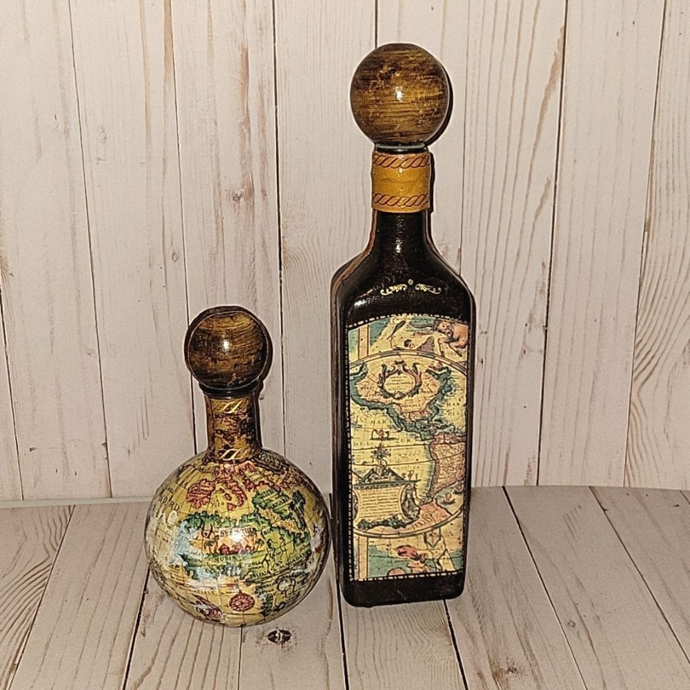 Vintage Fausto Corduri Old World Map 2 Wine Decanter Bottles Florence Italy